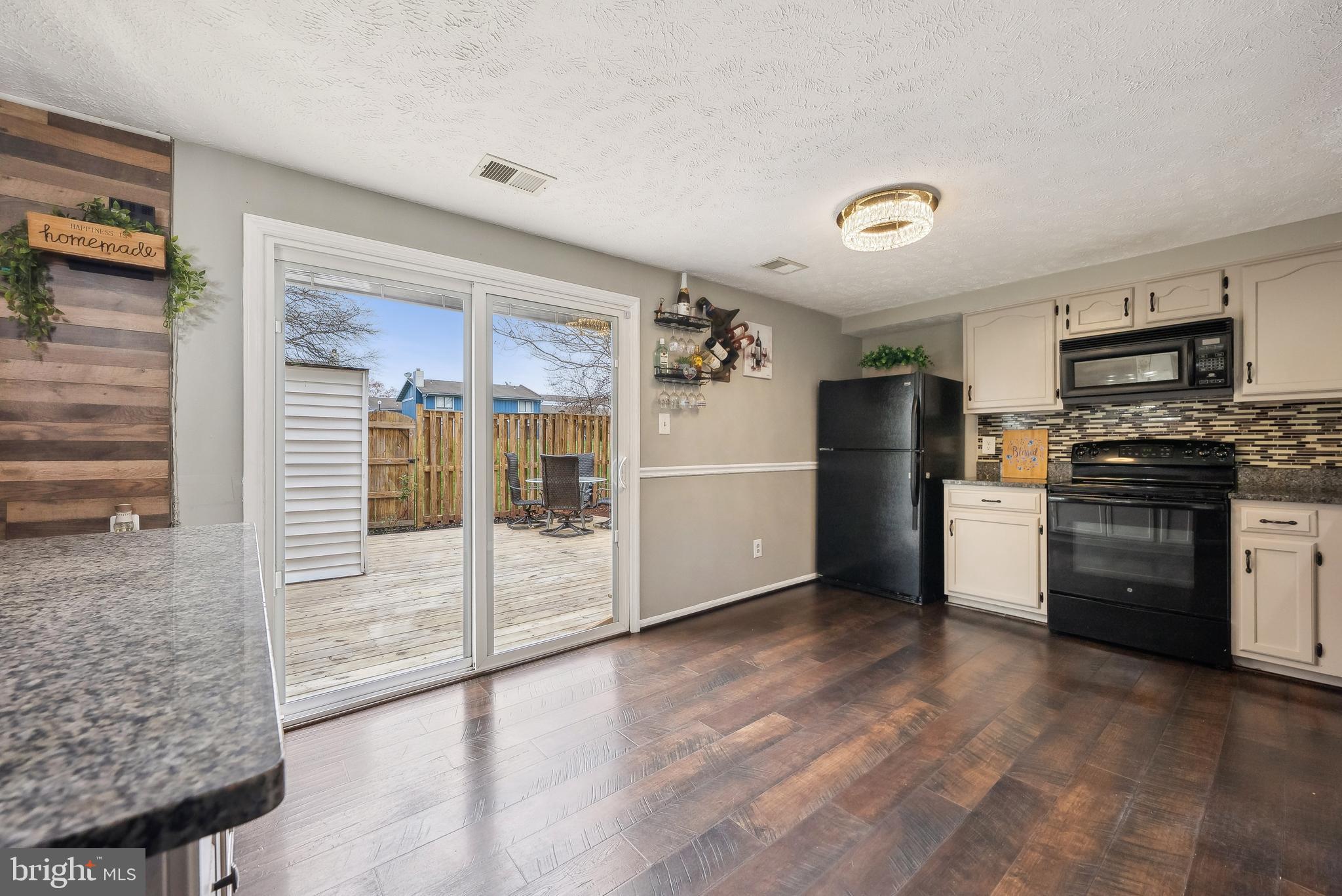 9030 SAINT STEVEN COURT