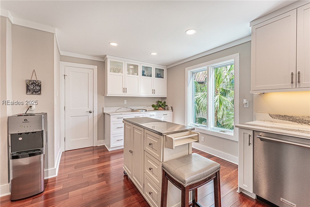 4 Village North Drive Unit: 41