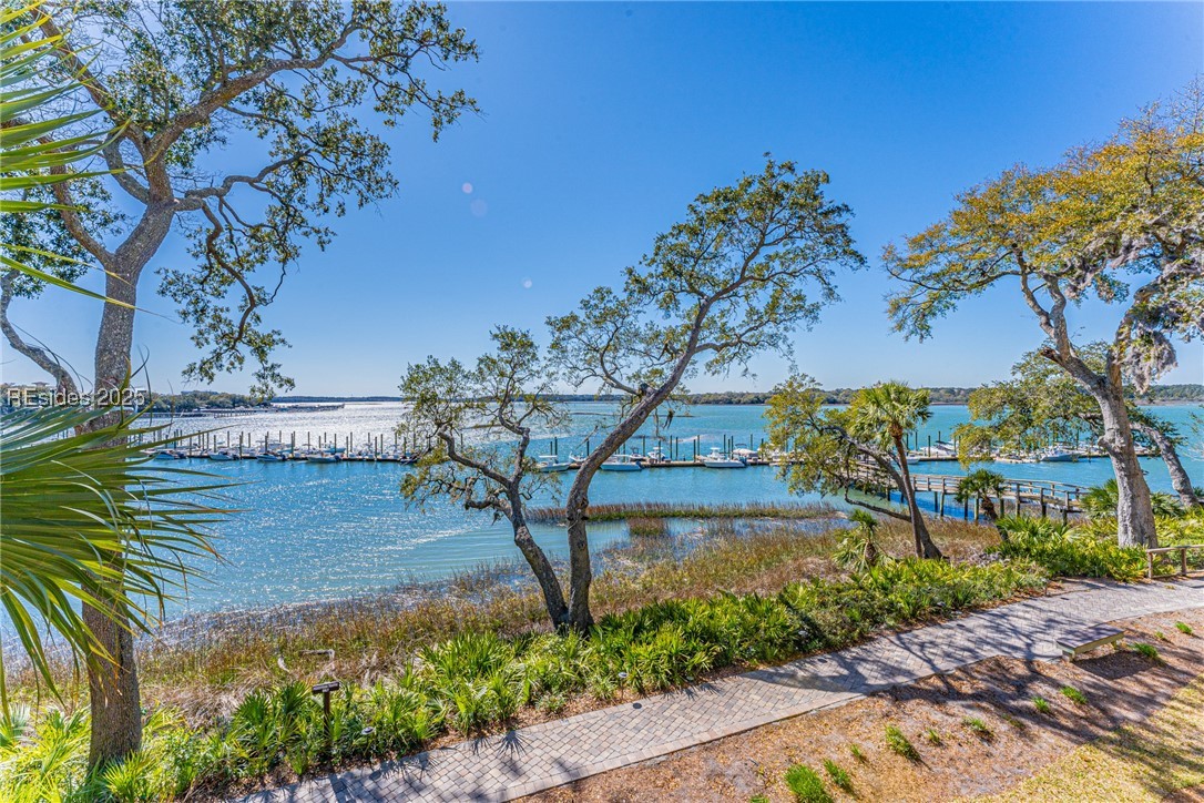 4 Village North Drive Unit: 41