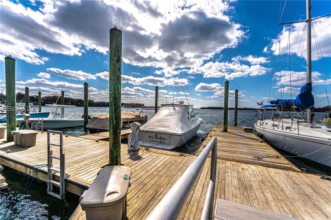 4 Village North Drive Unit: 41