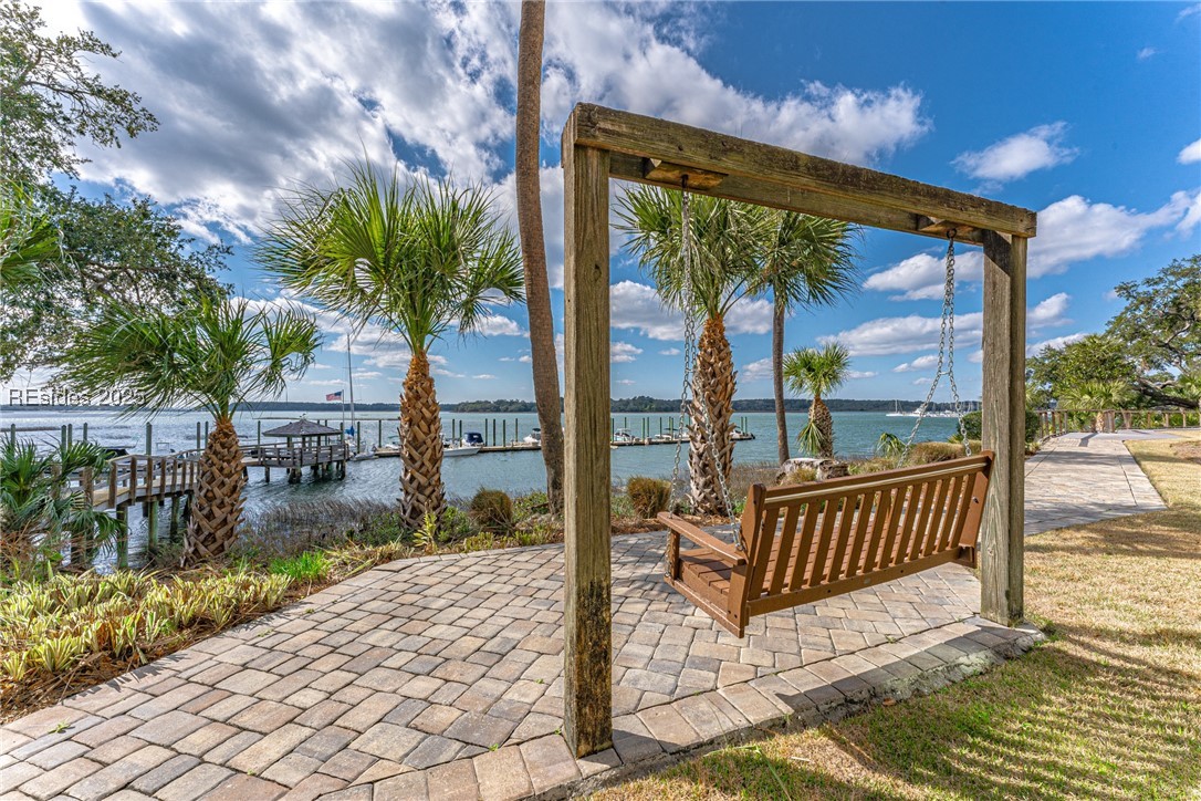 4 Village North Drive Unit: 41