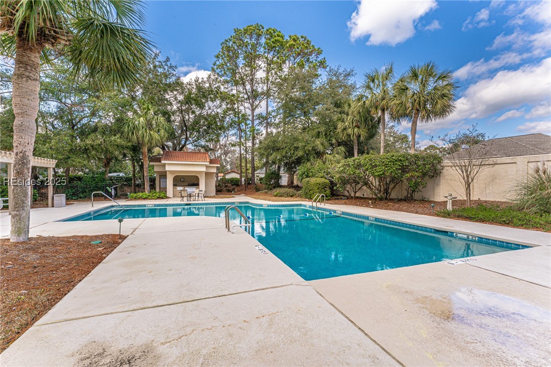 4 Village North Drive Unit: 41