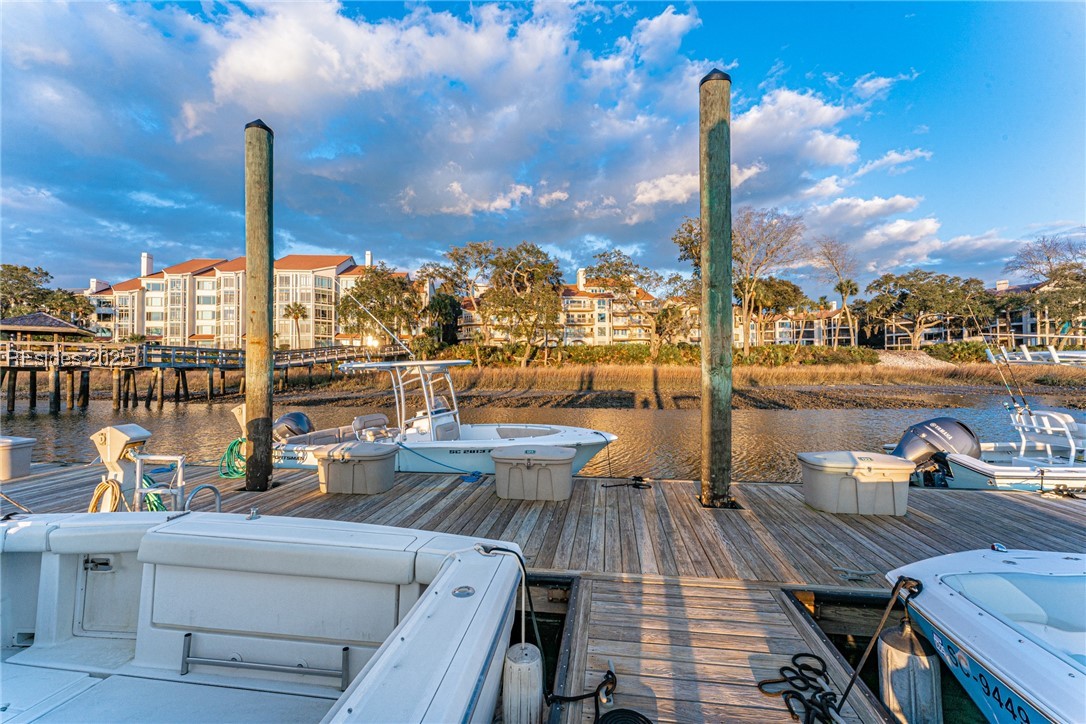 4 Village North Drive Unit: 41