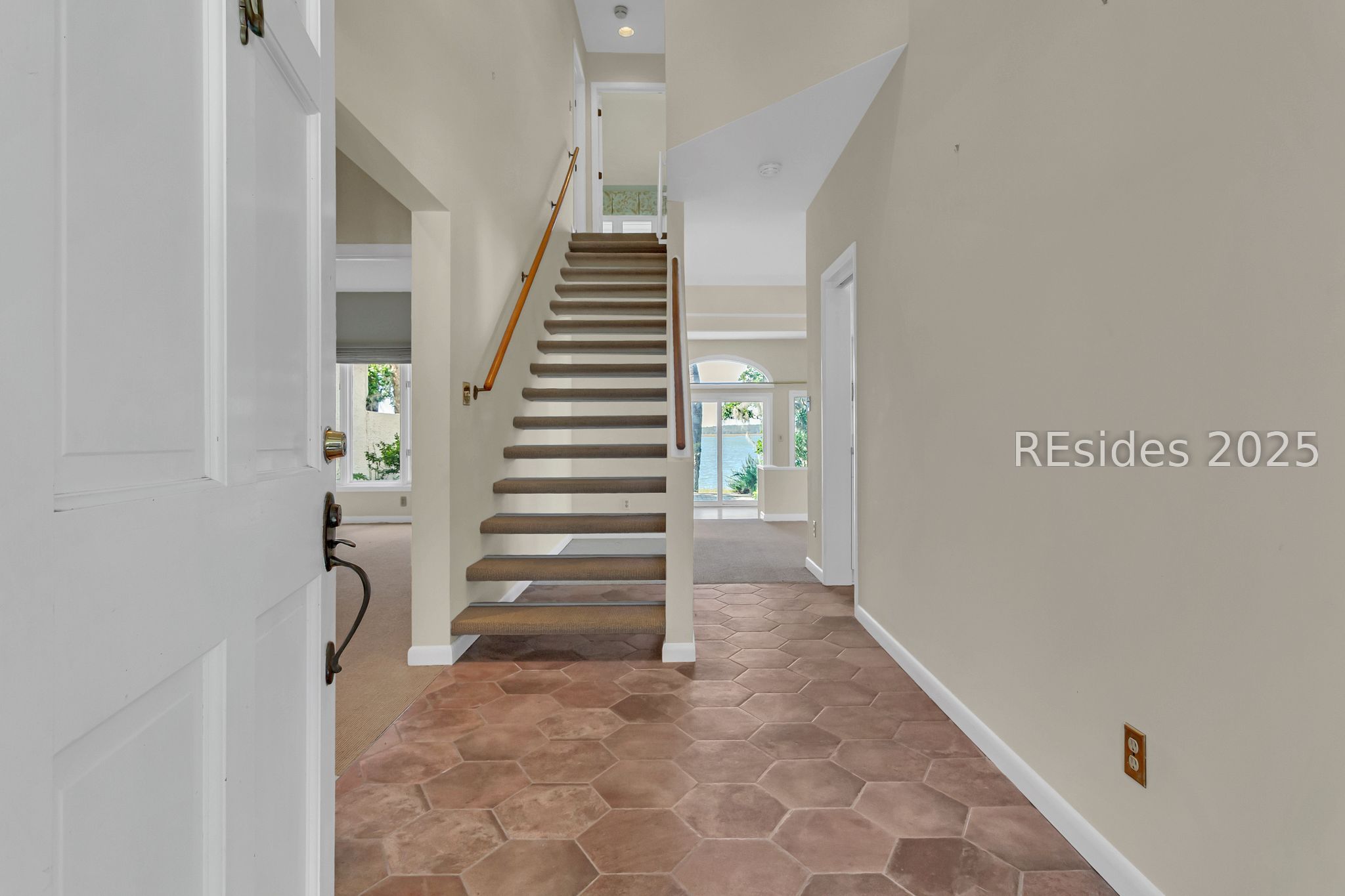 128 Crosstree Drive Unit: 128