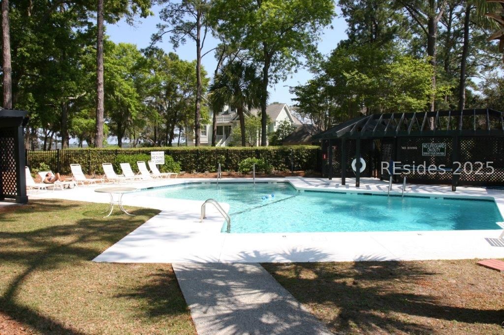 128 Crosstree Drive Unit: 128