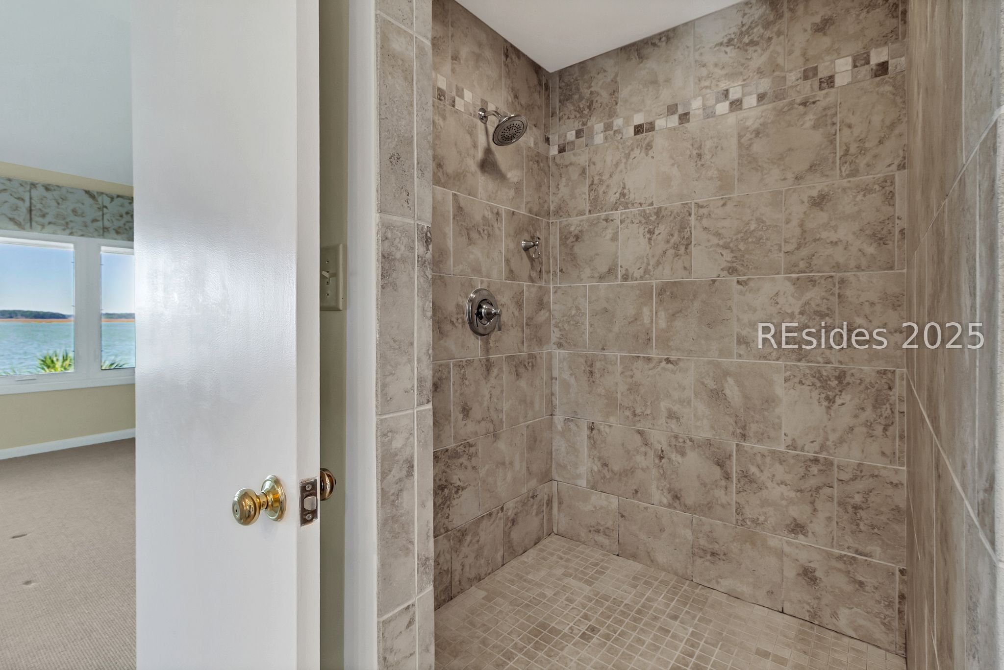 128 Crosstree Drive Unit: 128