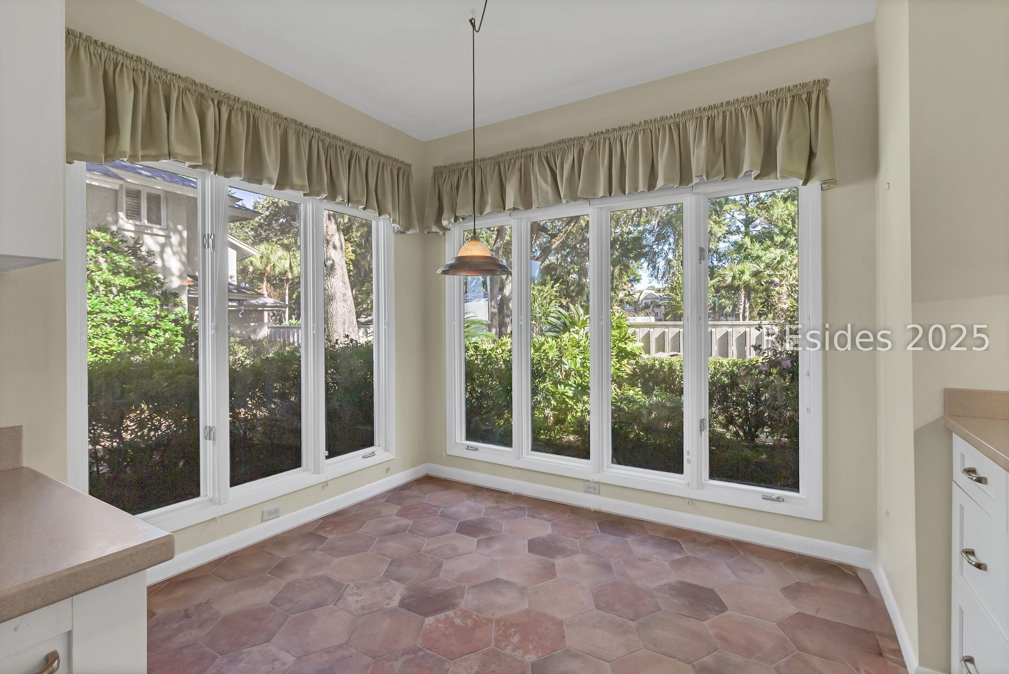 128 Crosstree Drive Unit: 128