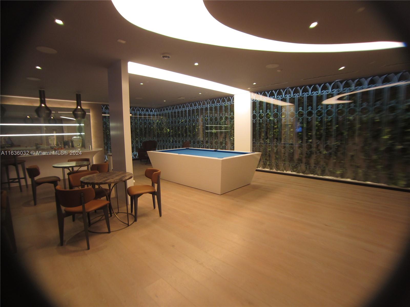 1000 Brickell Plz # 4805