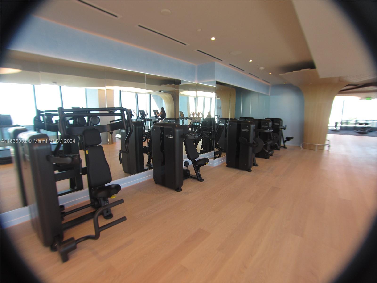 1000 Brickell Plz # 4805