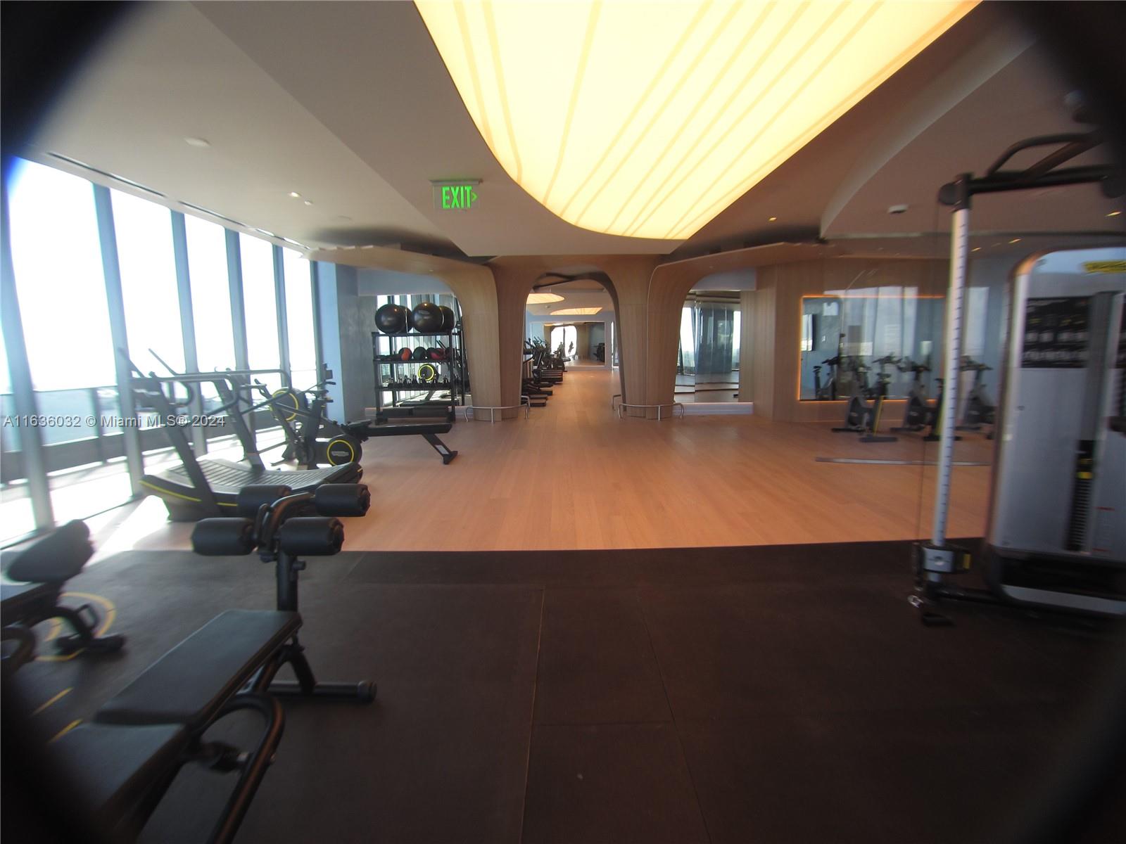 1000 Brickell Plz # 4805