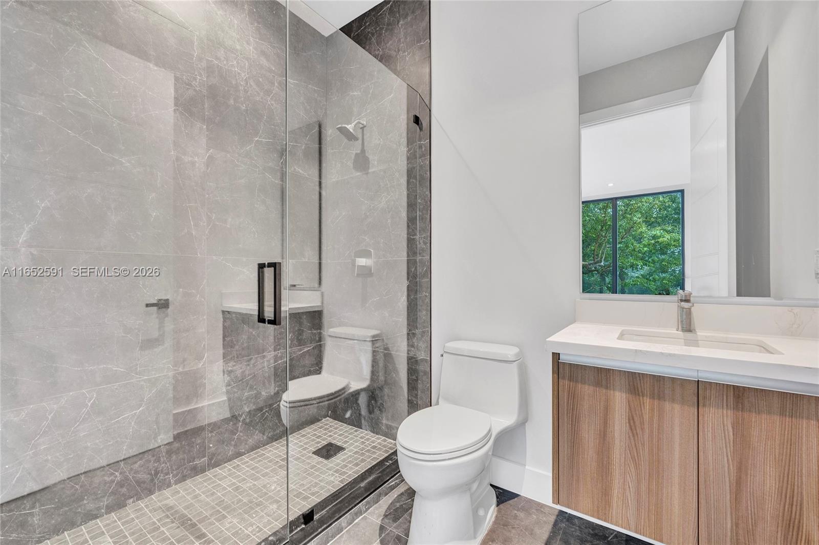 1235 SW 13TH AVE # 1235