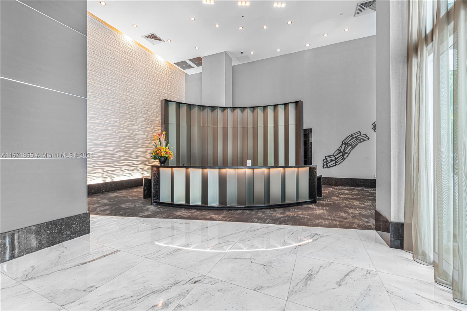951 Brickell Ave # 2107