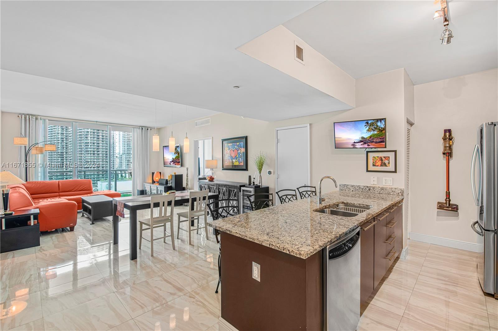 951 Brickell Ave # 2107