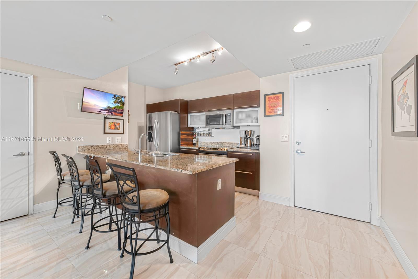 951 Brickell Ave # 2107