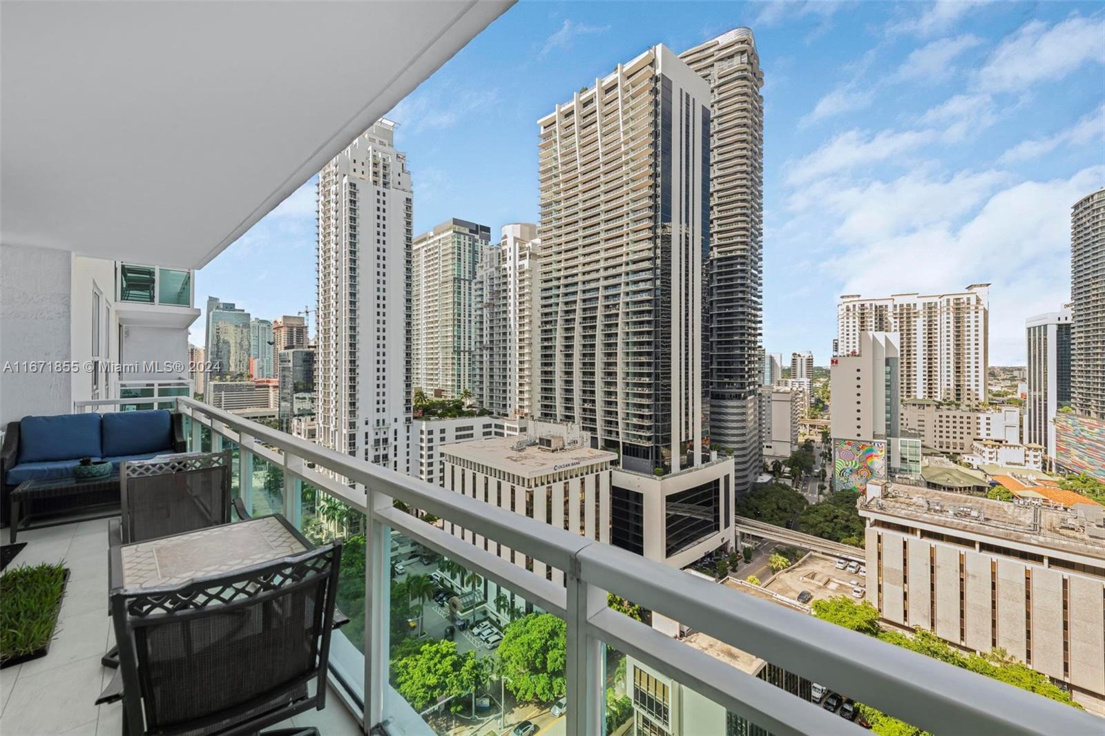 951 Brickell Ave # 2107
