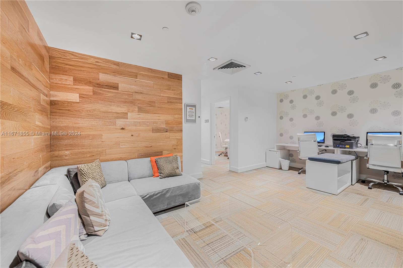 951 Brickell Ave # 2107