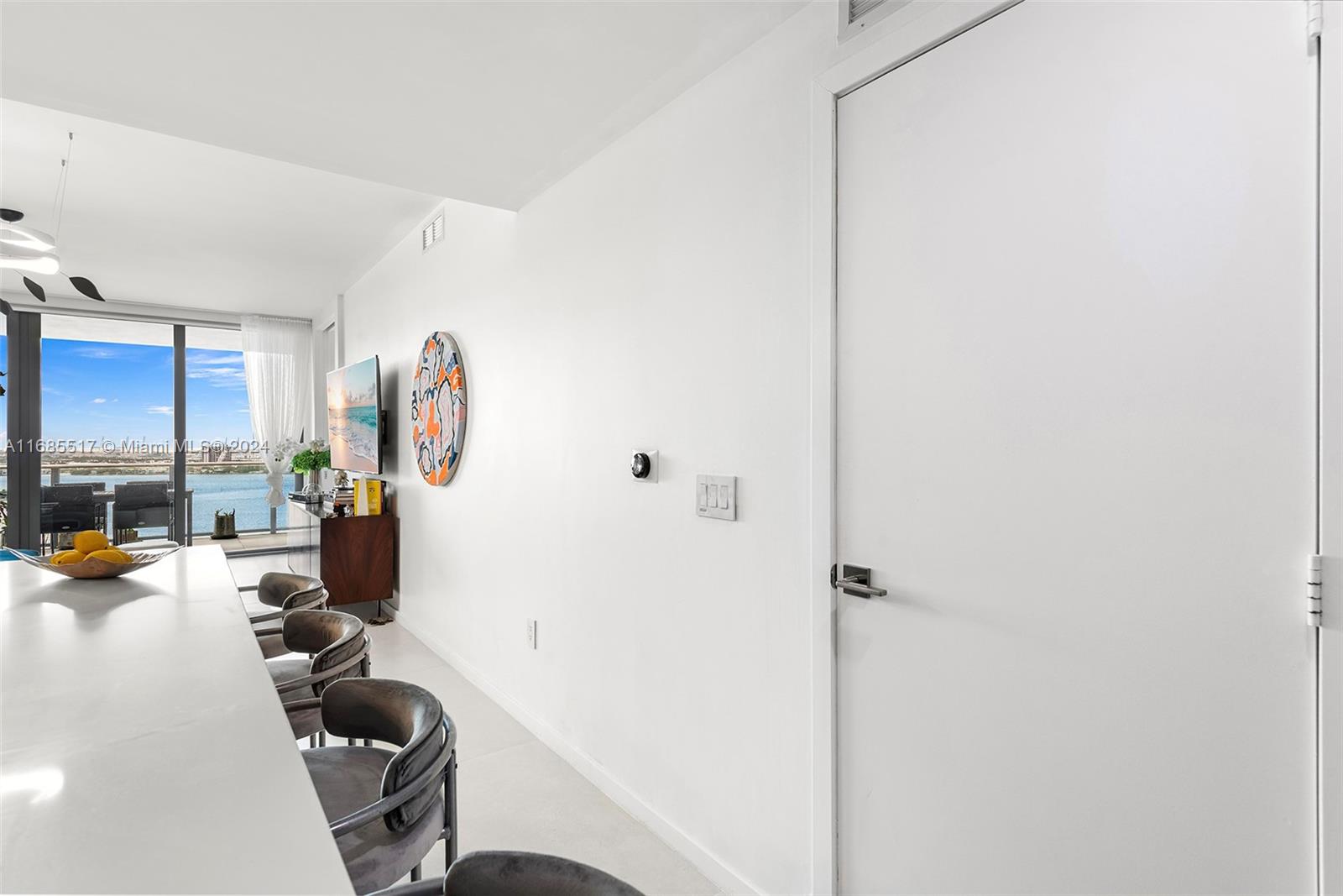 650 NE 32nd St # 2602