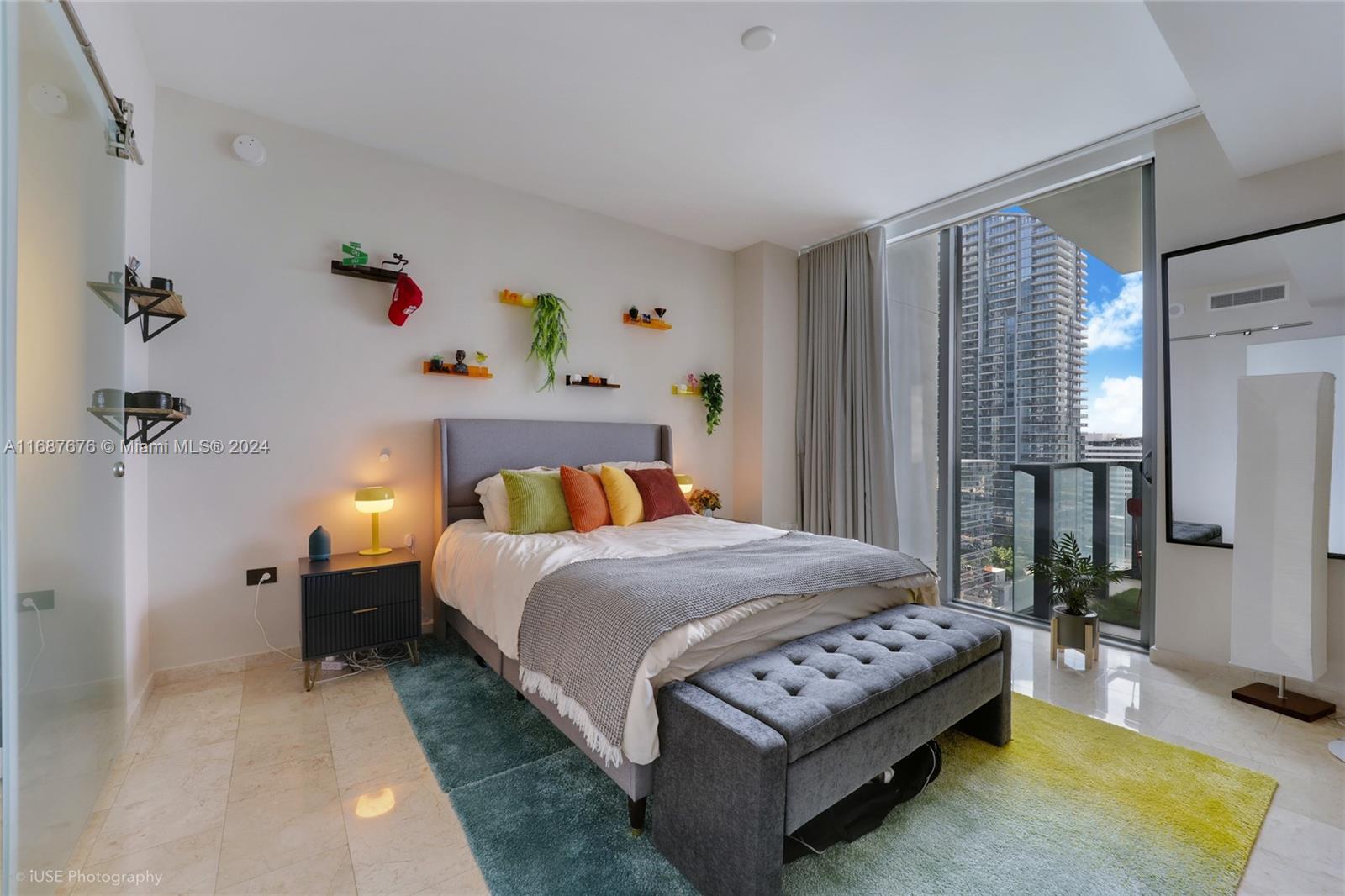 68 SE 6th St # 1806