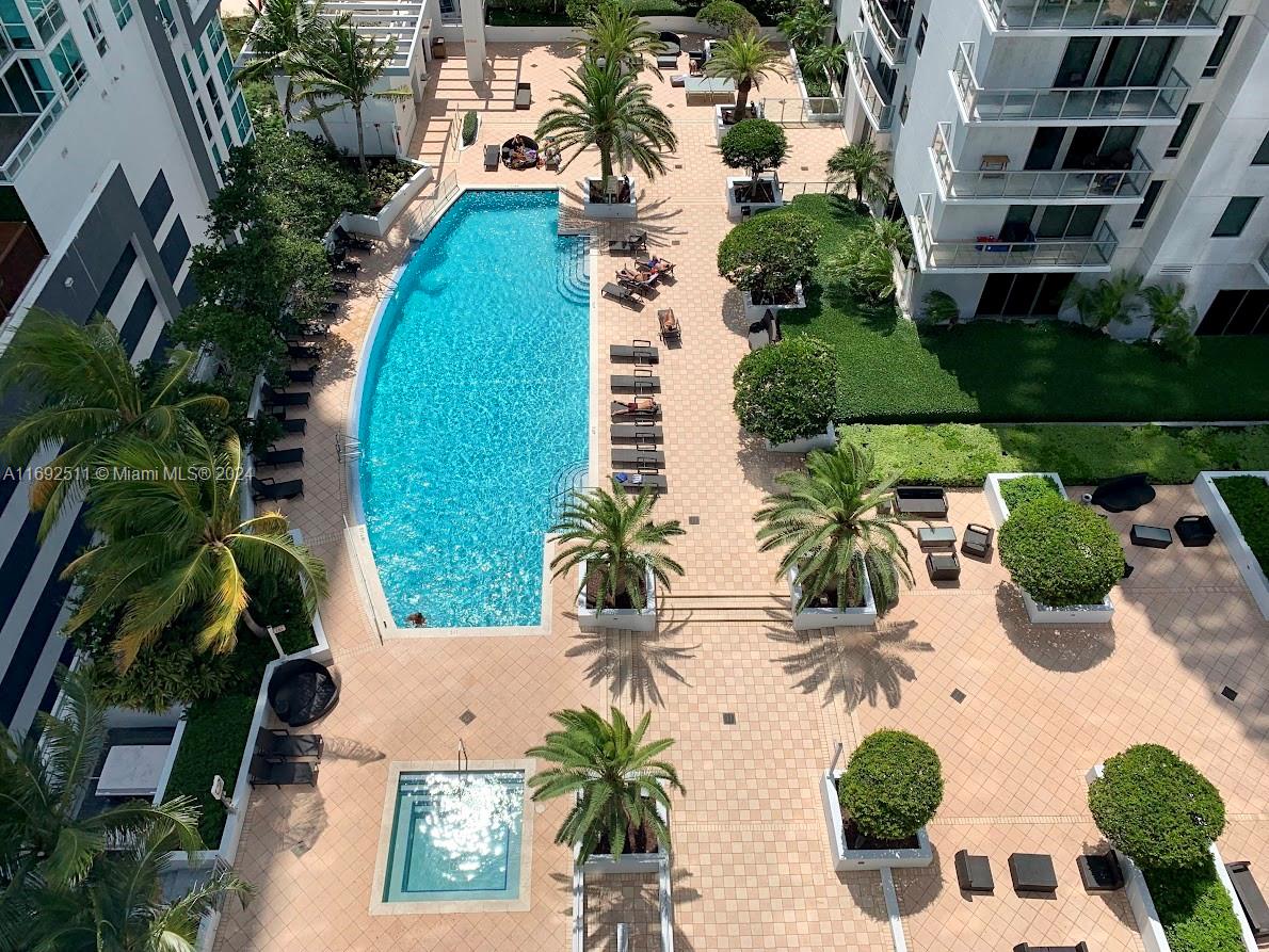 1050 Brickell Ave # 1714