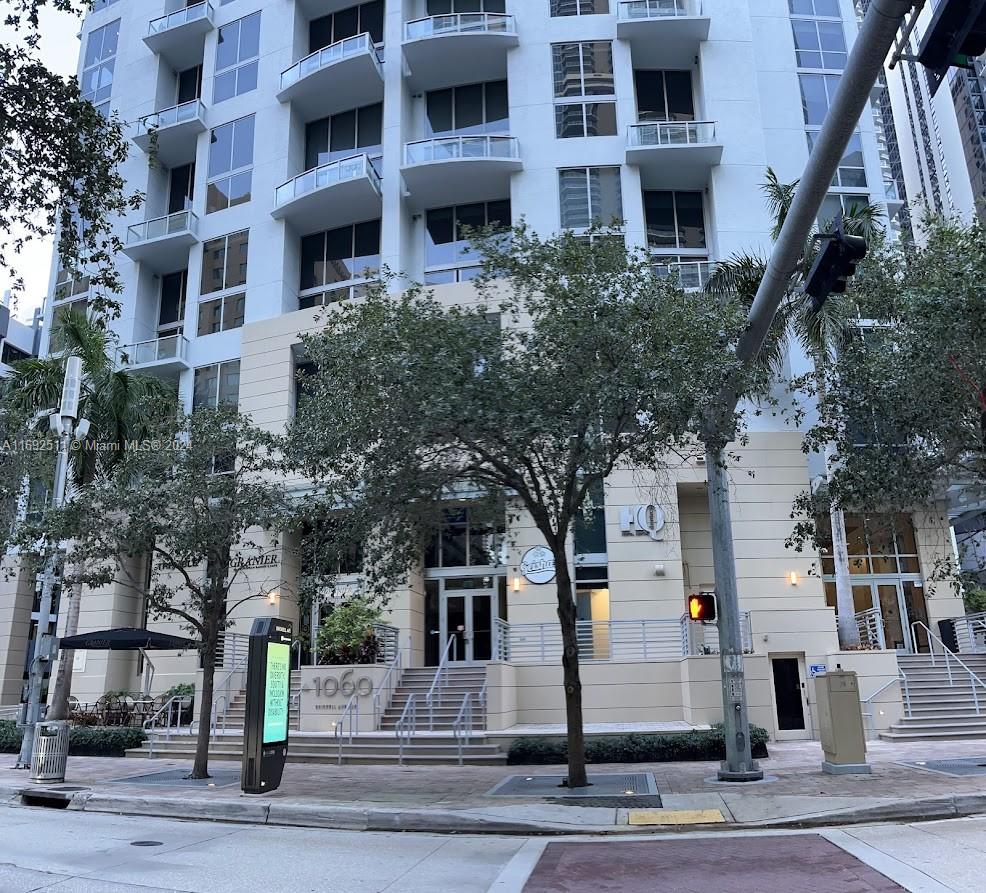 1050 Brickell Ave # 1714
