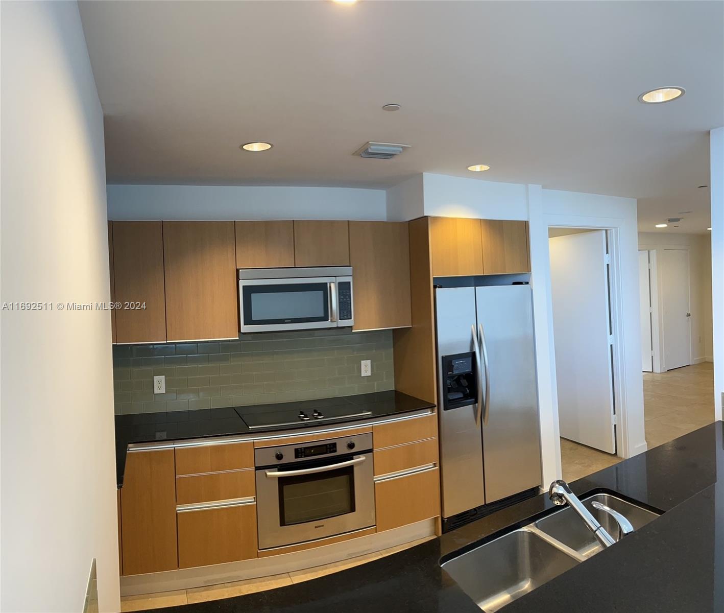 1050 Brickell Ave # 1714