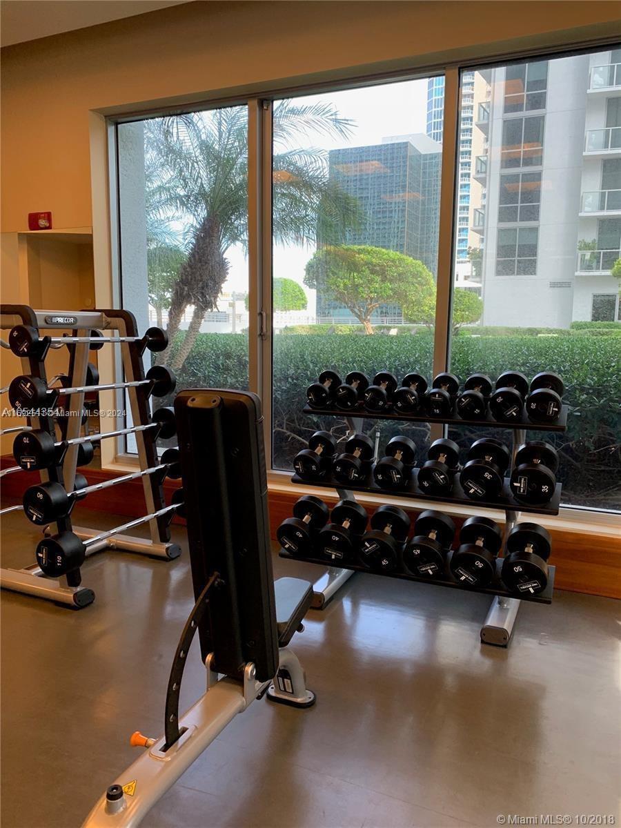 1050 Brickell Ave # 1714