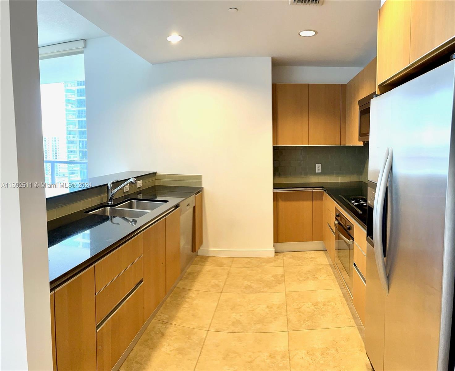 1050 Brickell Ave # 1714