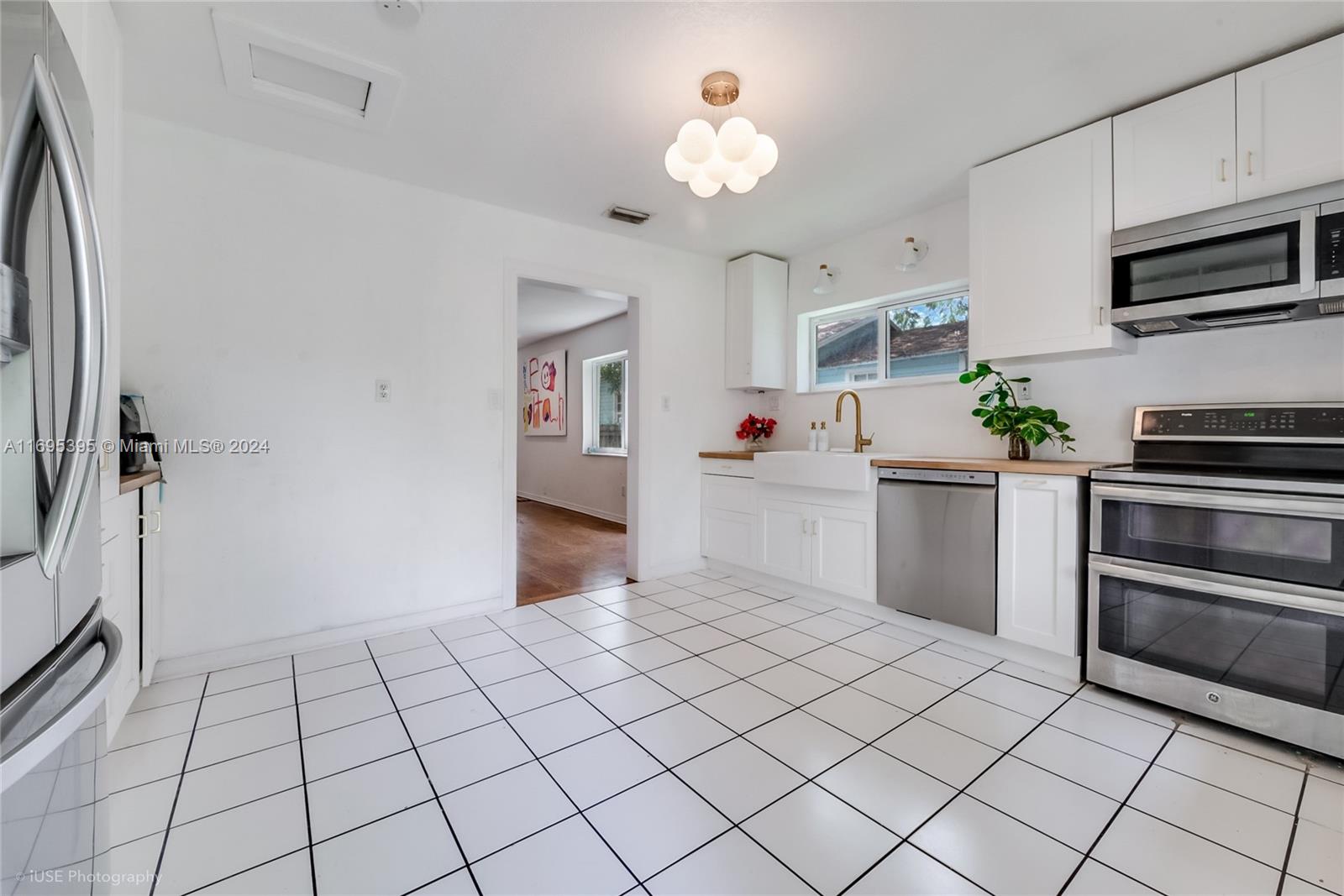 3585 Franklin Ave