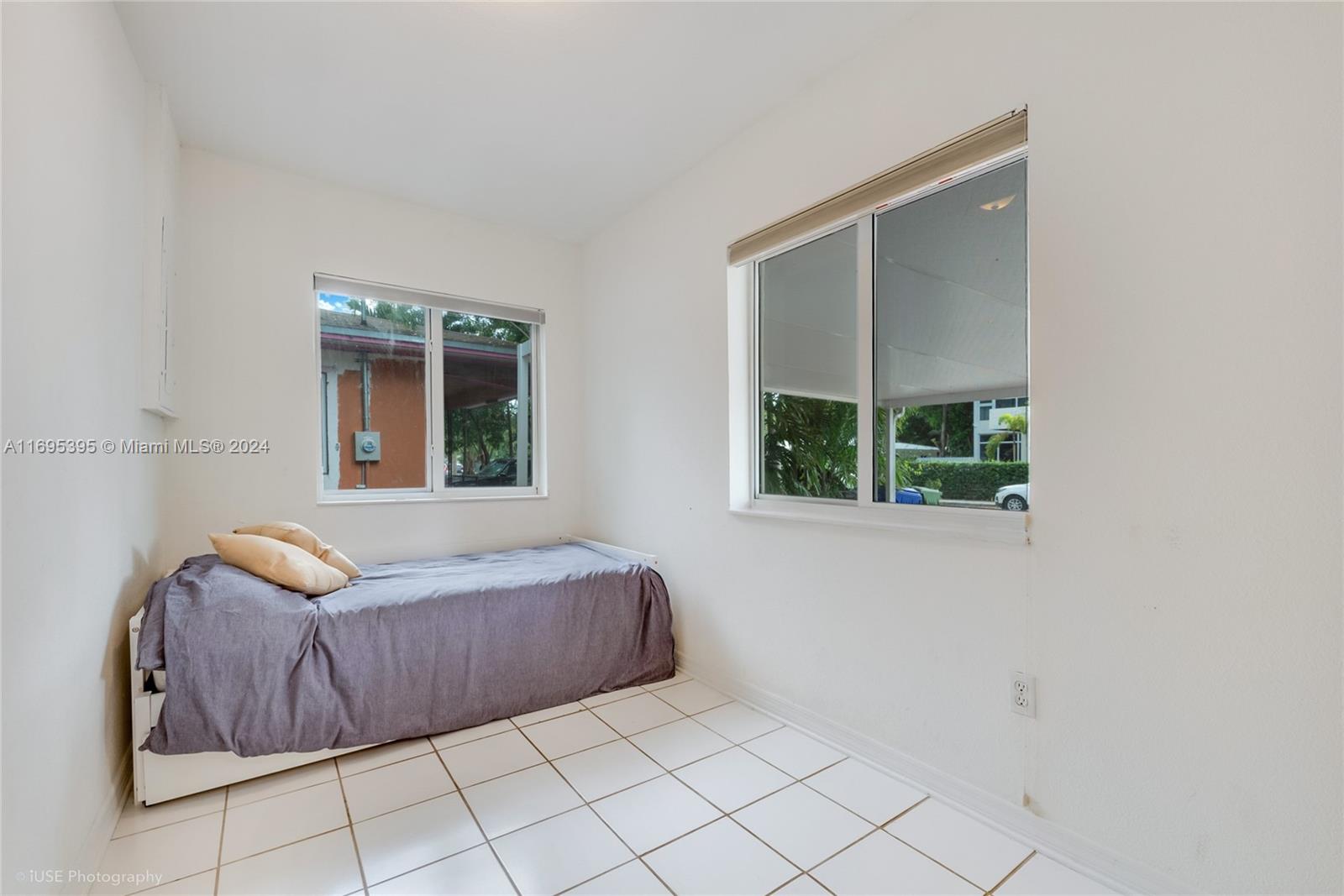 3585 Franklin Ave