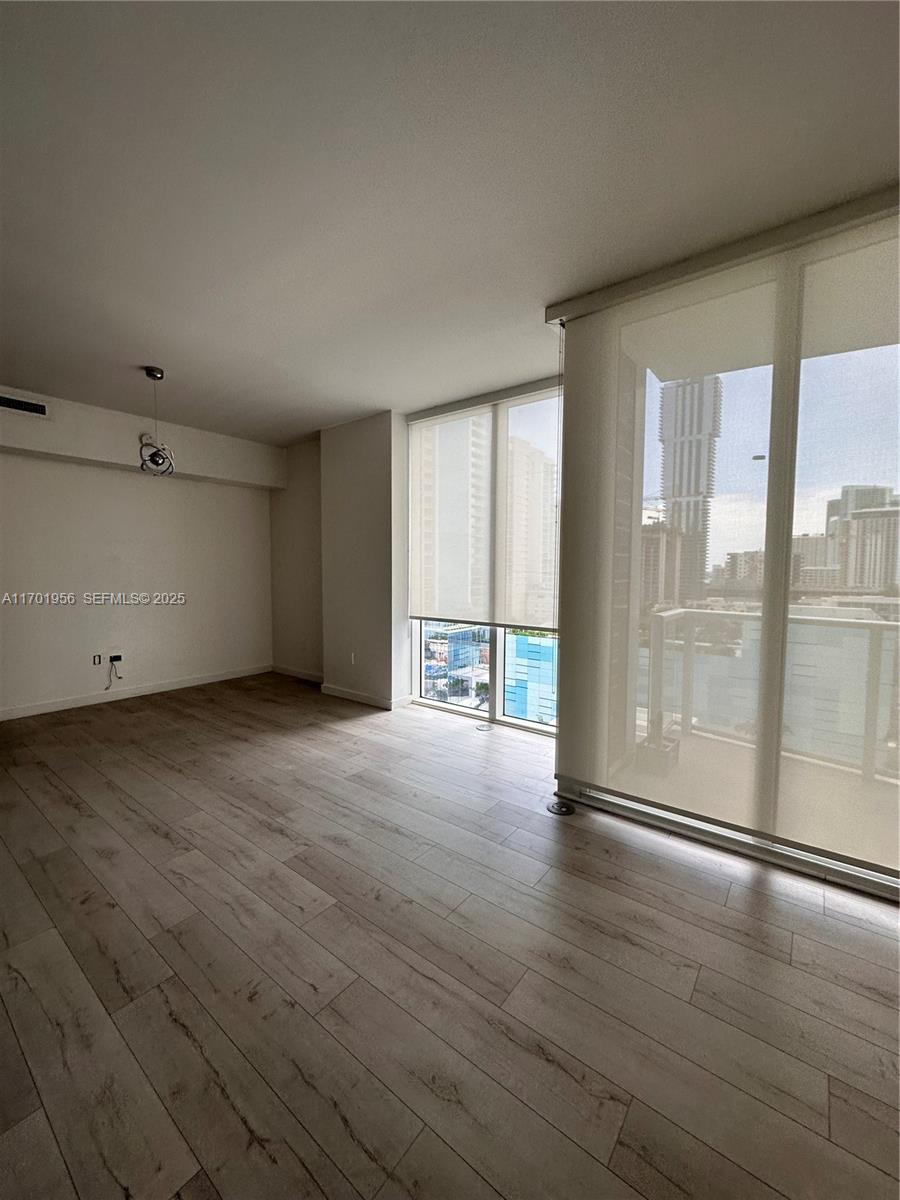 601 NE 27th St # 1202