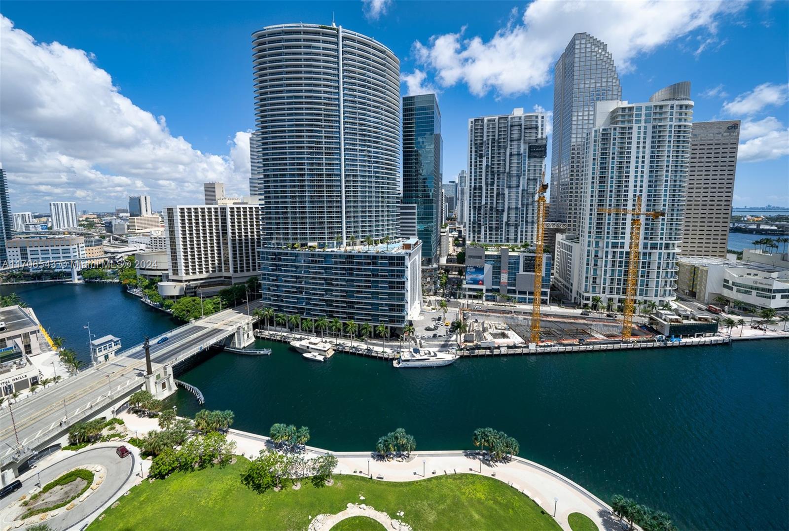 475 Brickell Ave # 2310