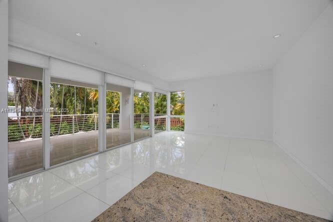 485 Ridgewood Road