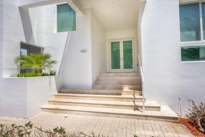 485 Ridgewood Road