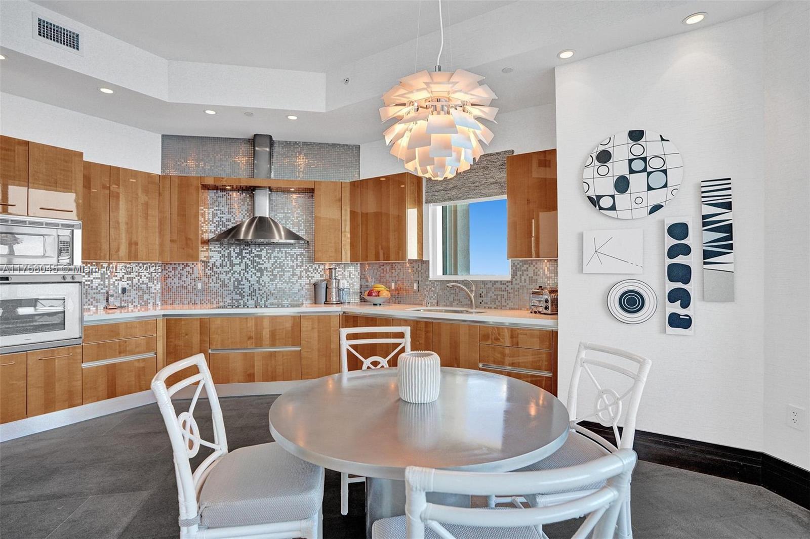 16047 Collins Ave Unit: PH3501