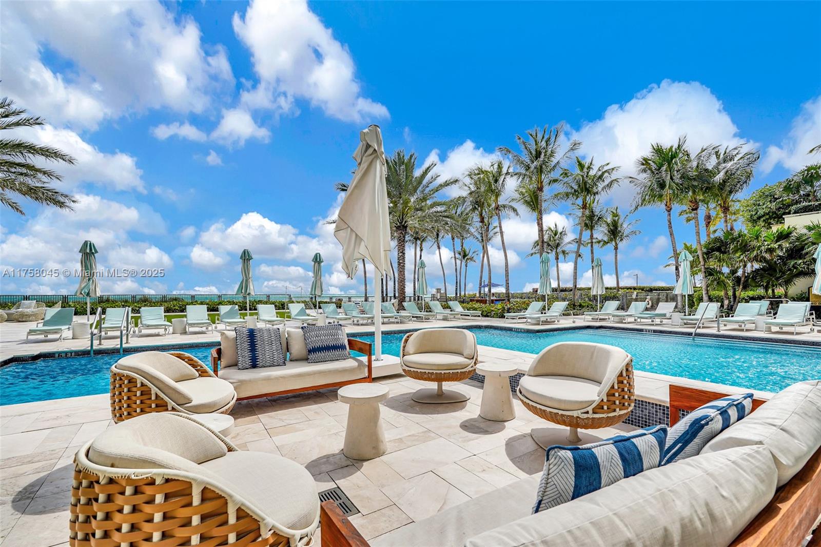 16047 Collins Ave Unit: PH3501