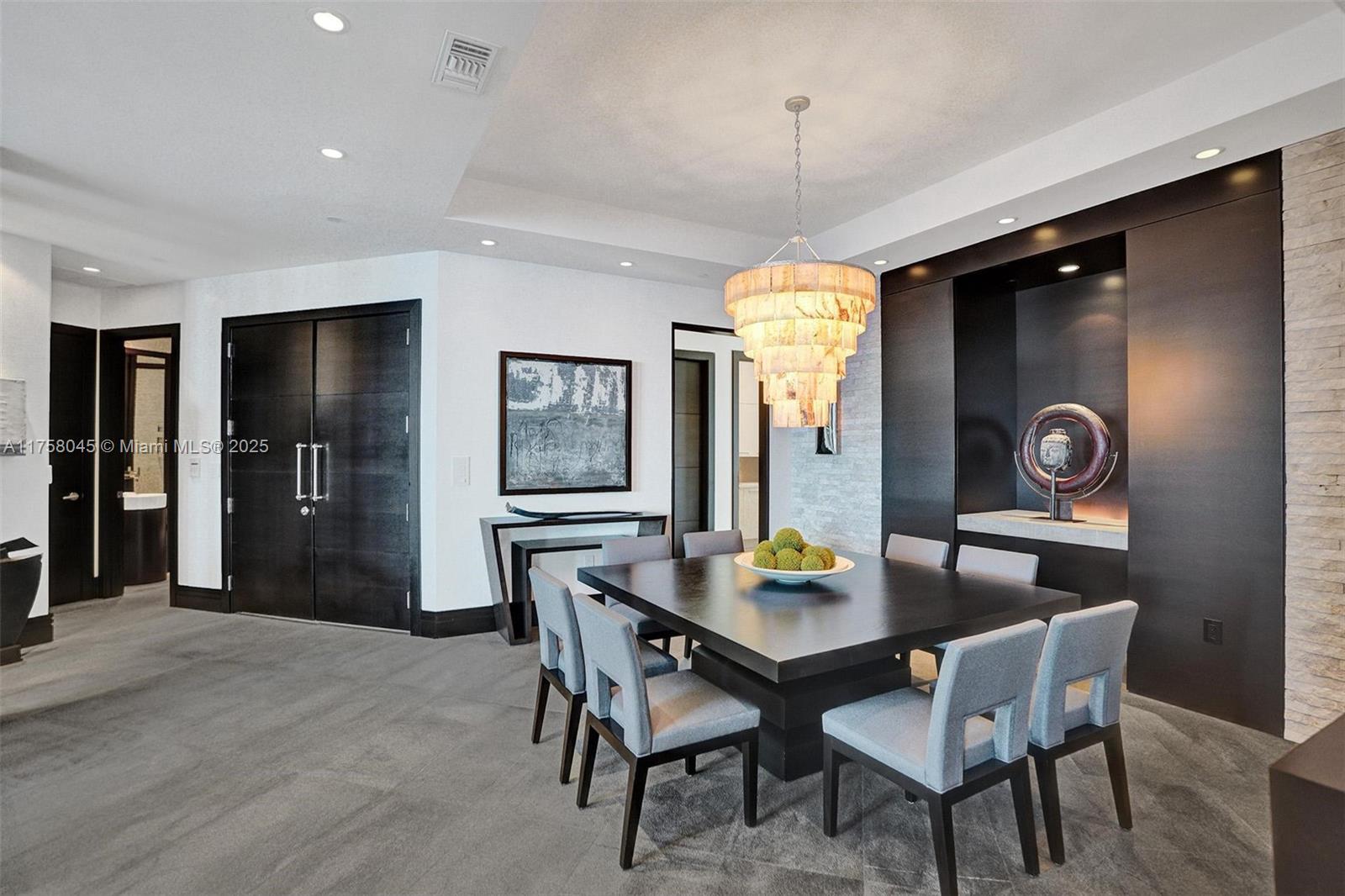 16047 Collins Ave Unit: PH3501