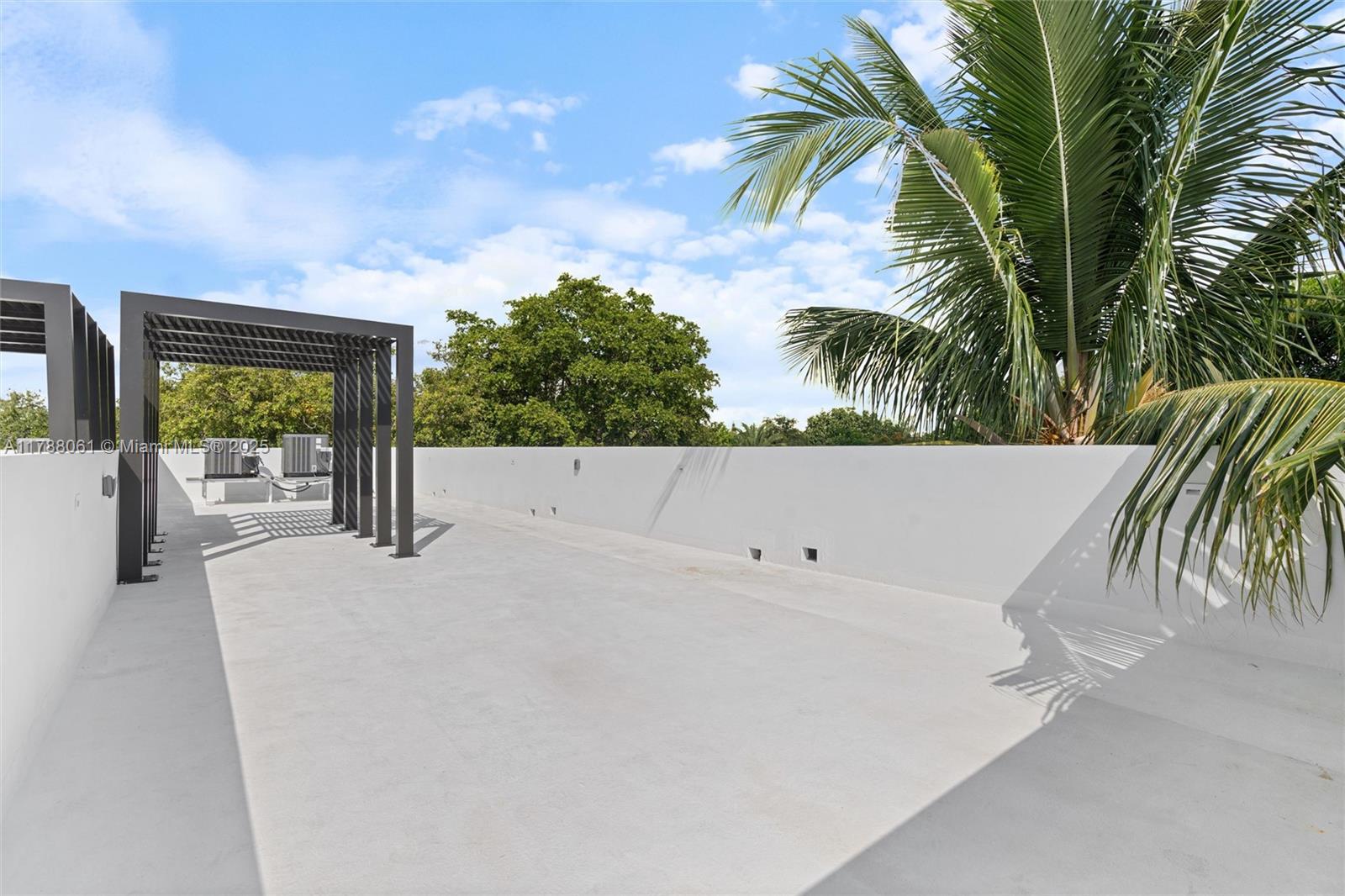 1233 SW 13th Ave # A