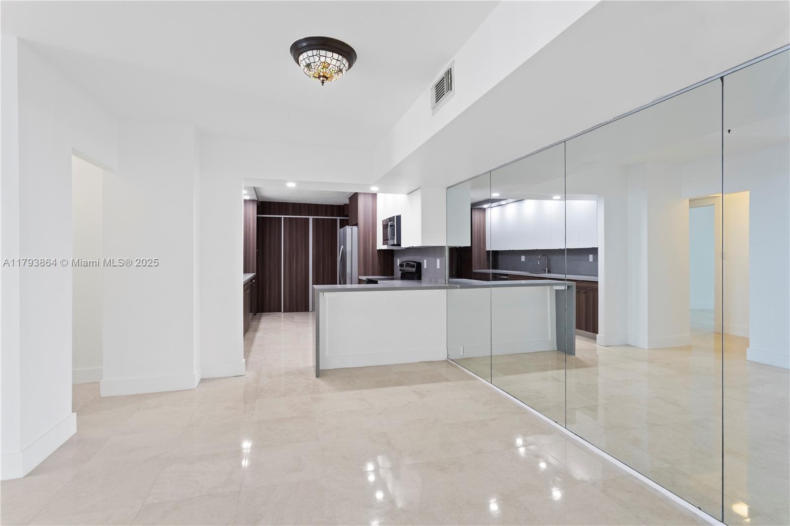 1121 Crandon Blvd # E1204