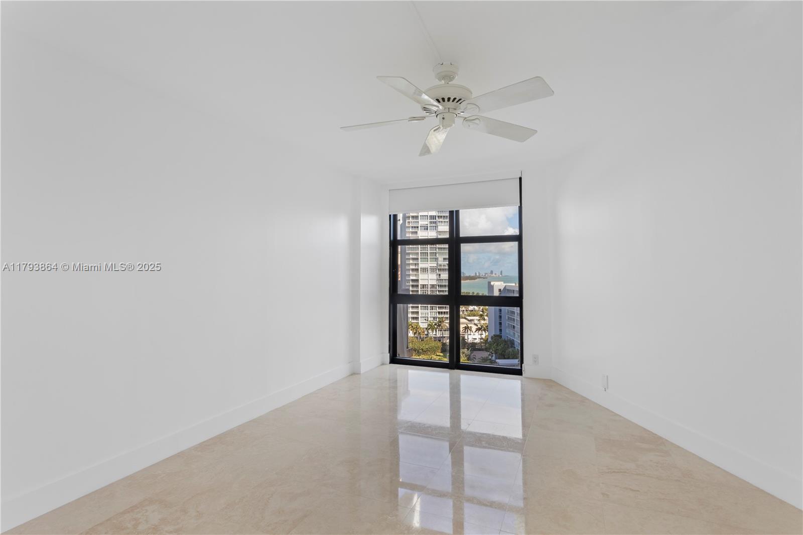 1121 Crandon Blvd # E1204