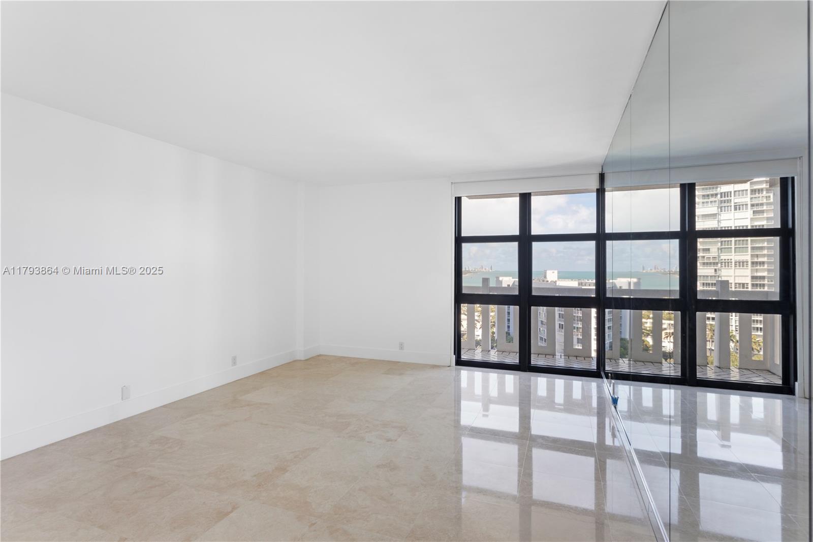 1121 Crandon Blvd # E1204