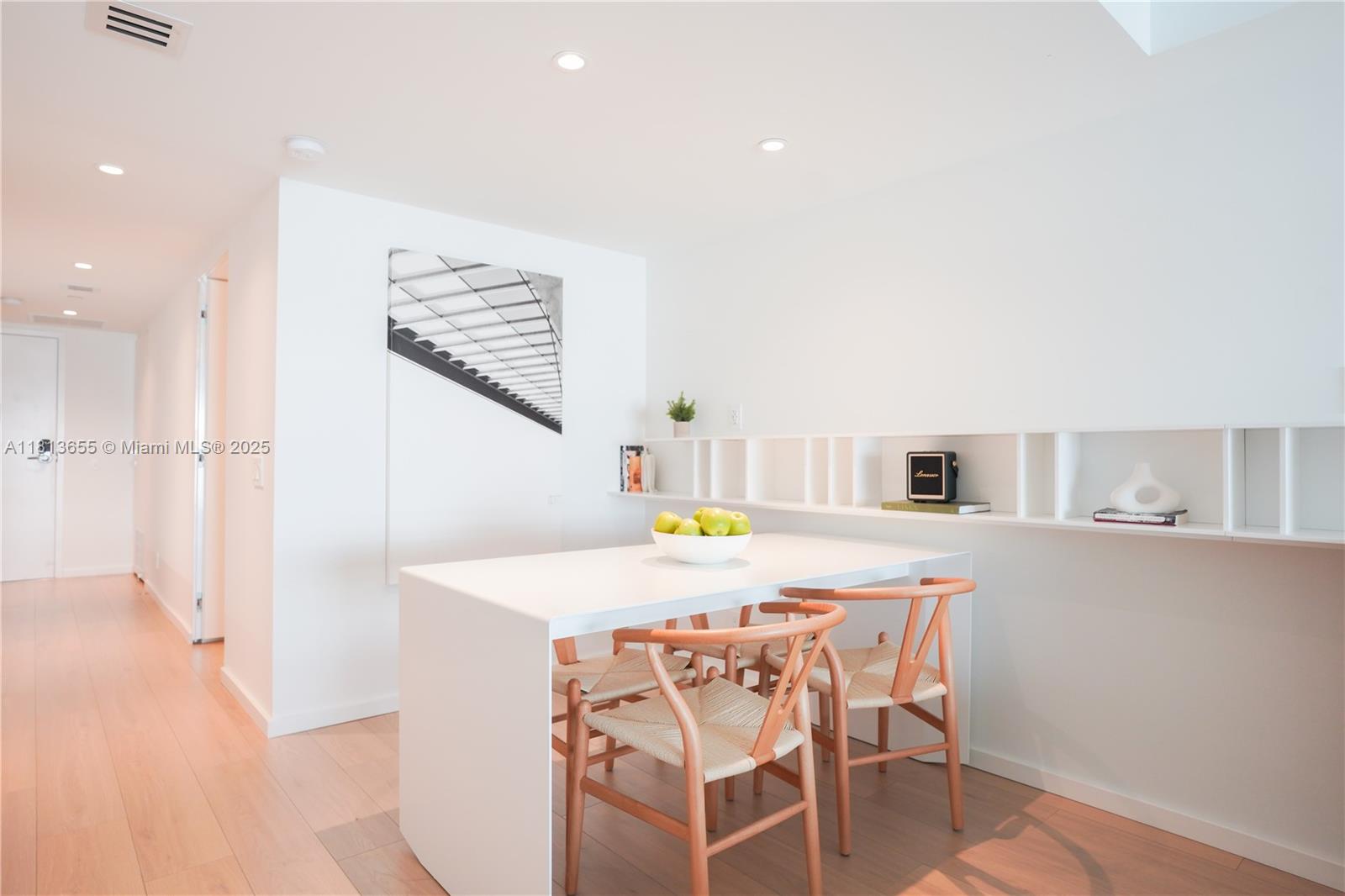 10250 Collins Avenue # 209