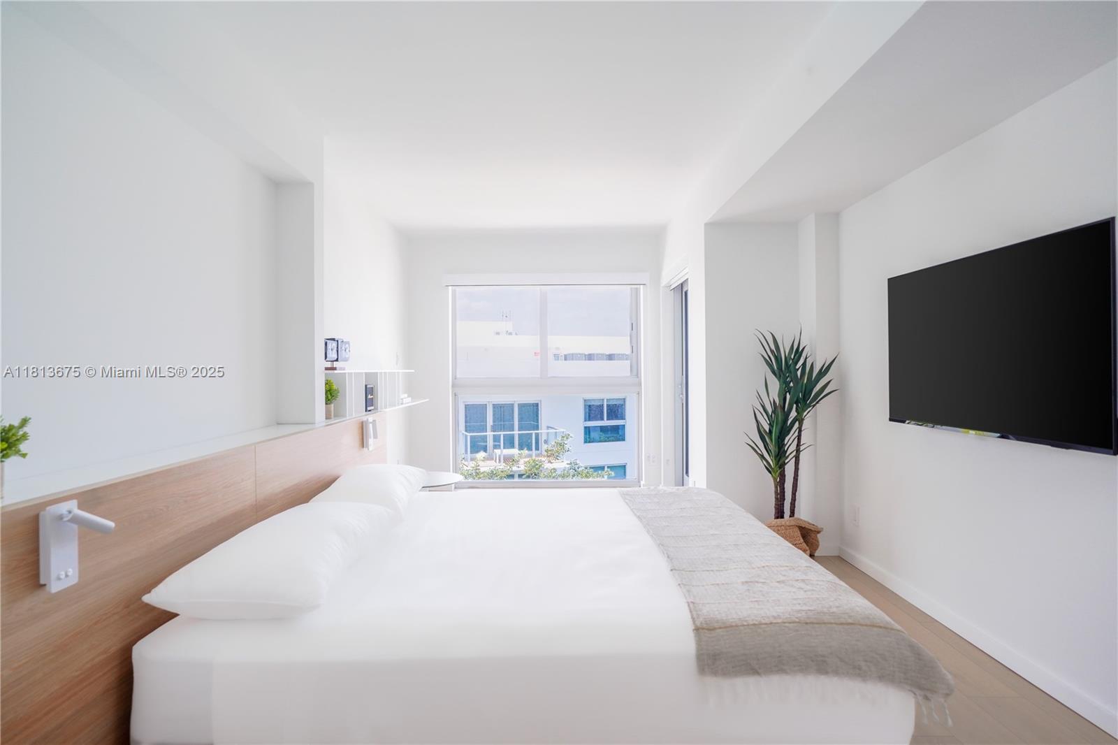 10250 Collins Avenue # 211