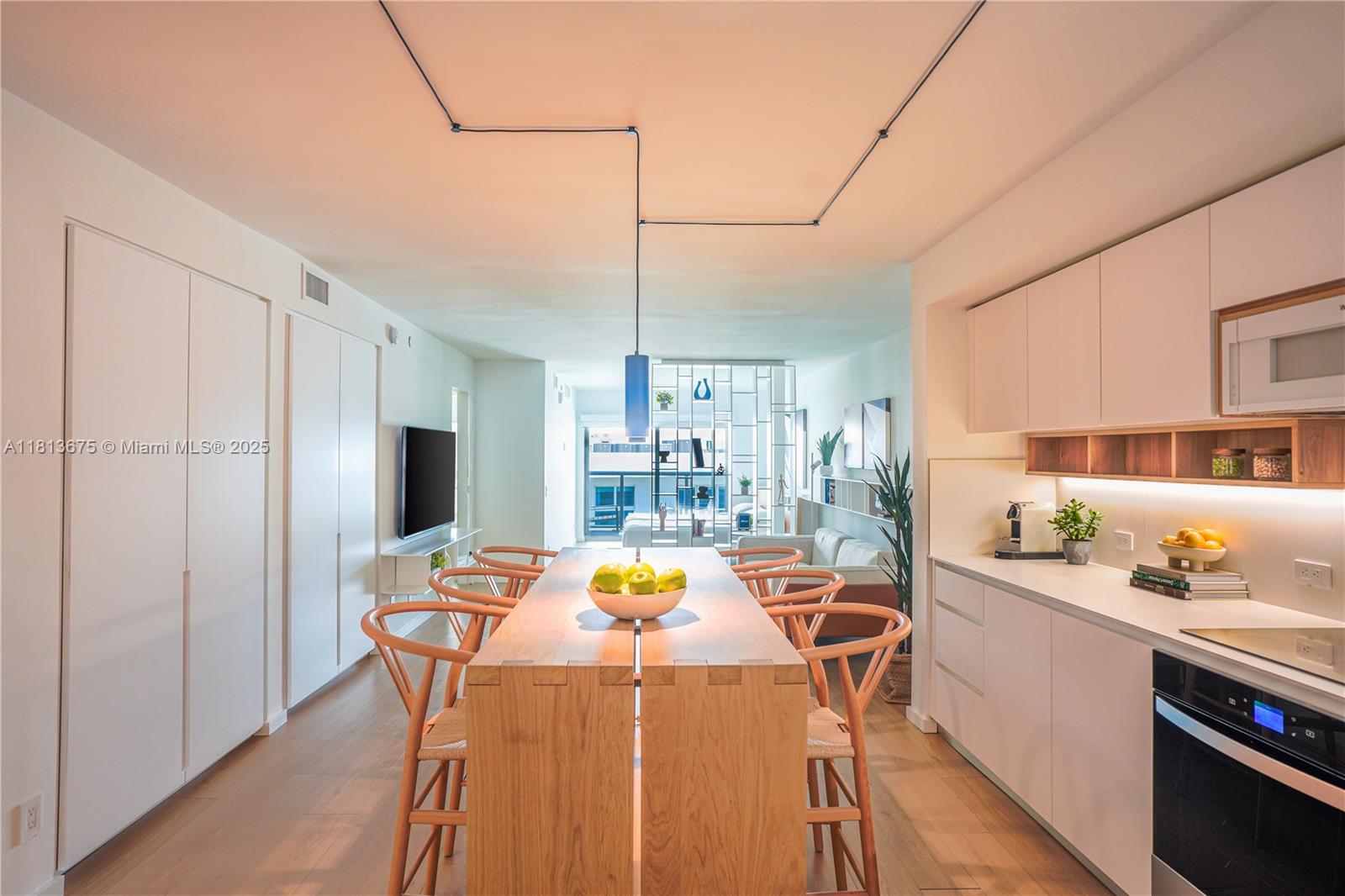 10250 Collins Avenue # 211