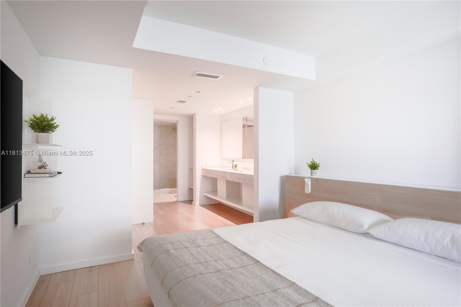 10250 Collins Avenue # 211