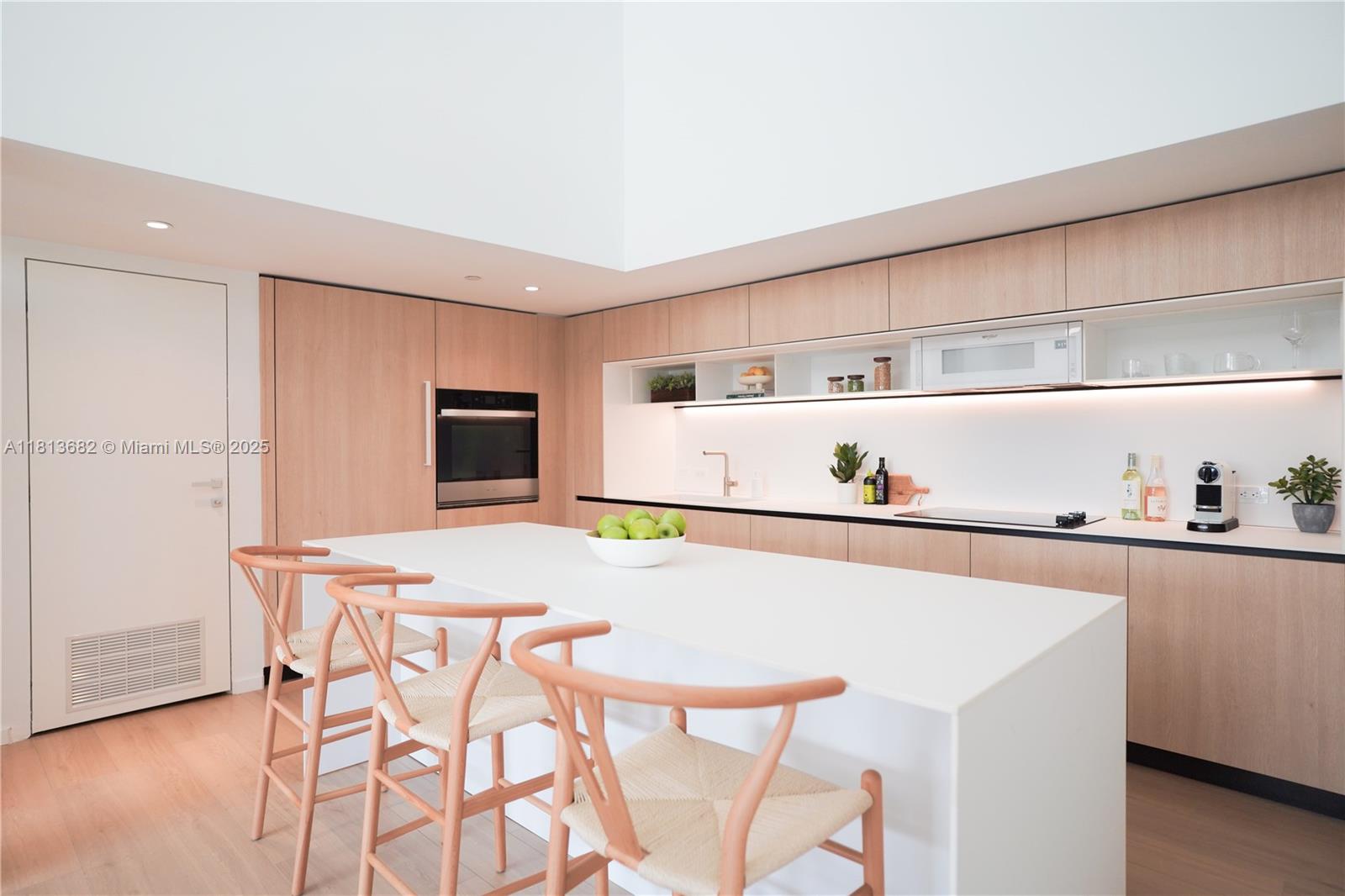 10250 Collins Avenue Unit: PH1