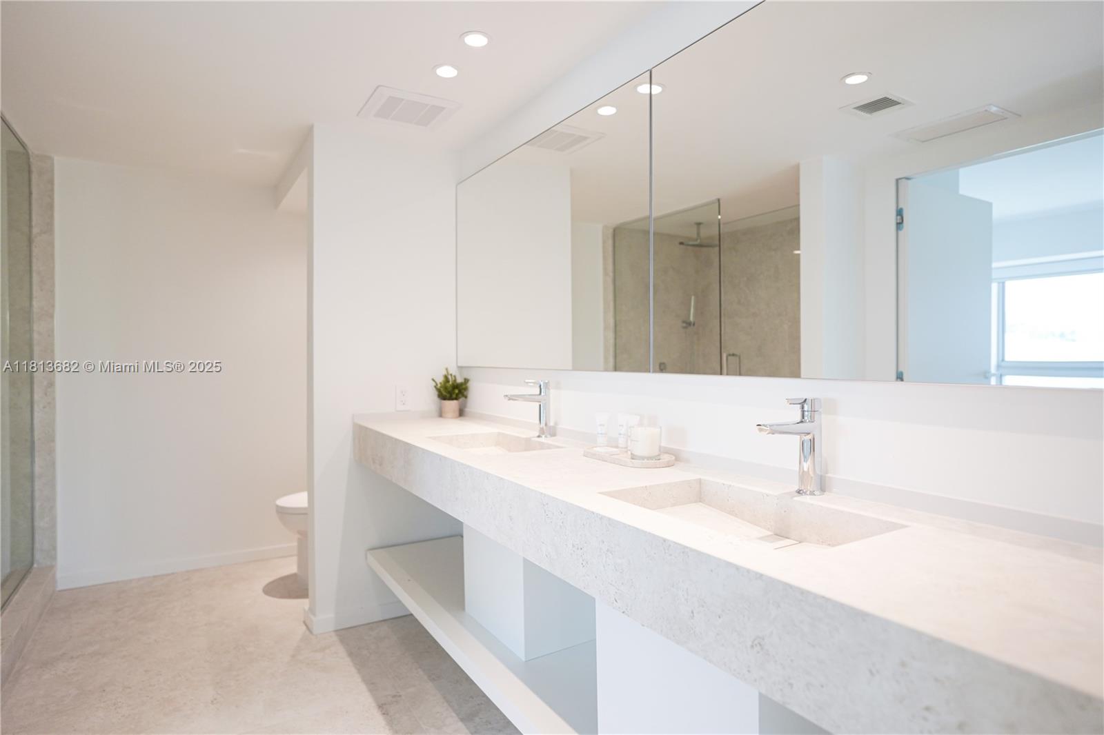 10250 Collins Avenue Unit: PH1