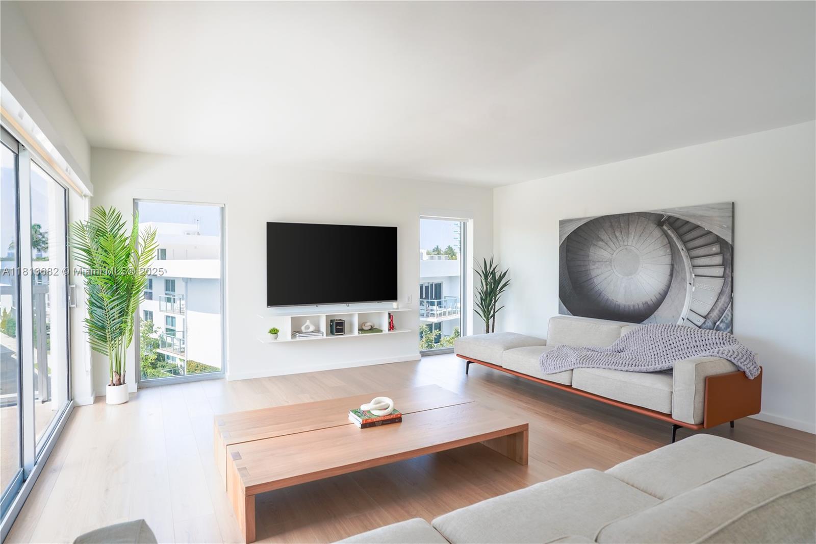 10250 Collins Avenue Unit: PH1