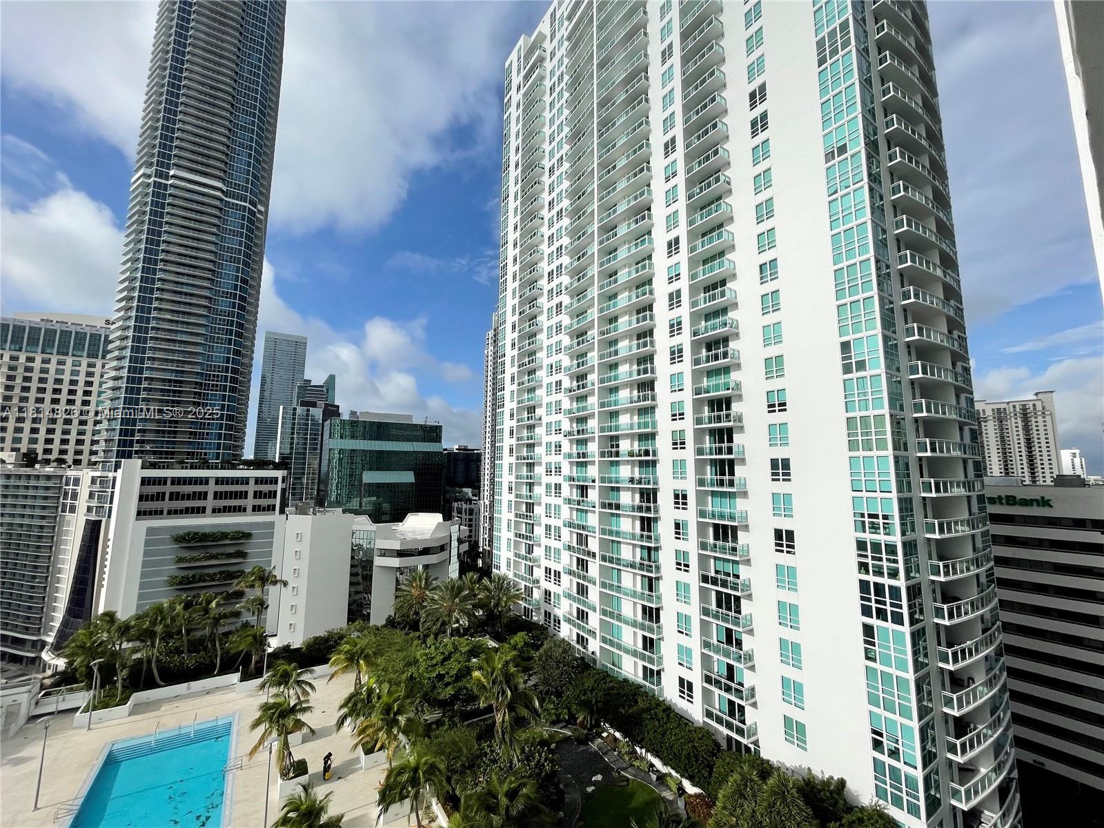 950 Brickell Bay Dr # 1907