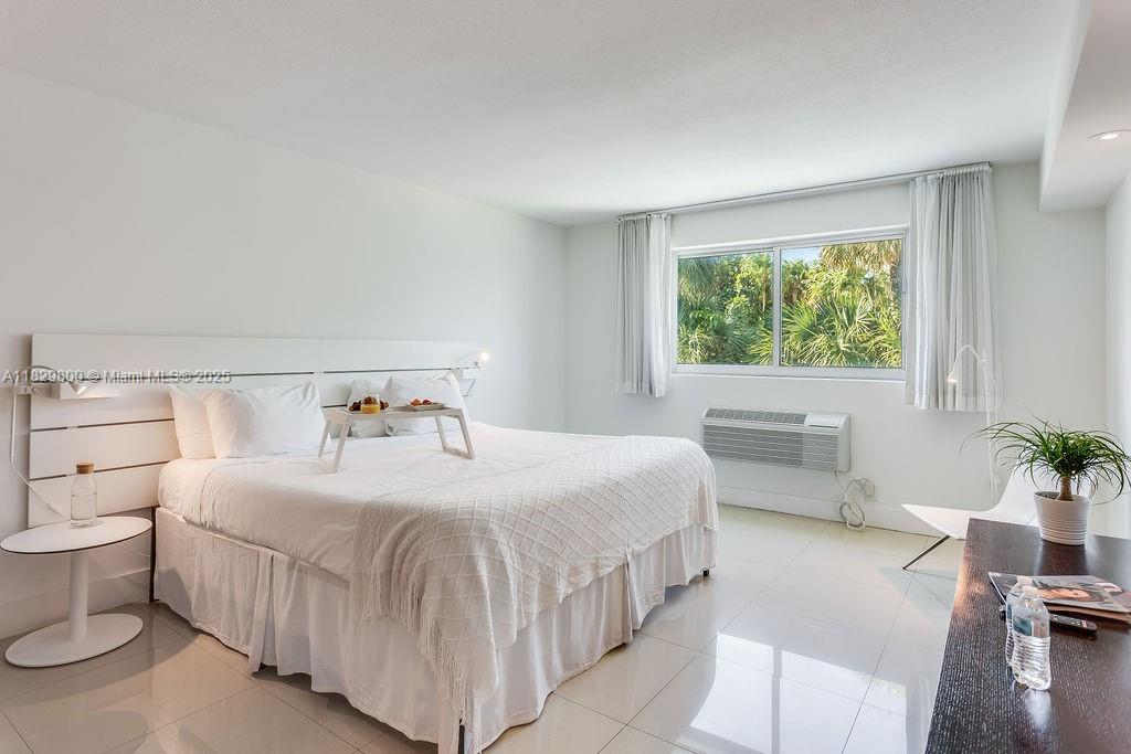 290 Bal Bay Dr # 207
