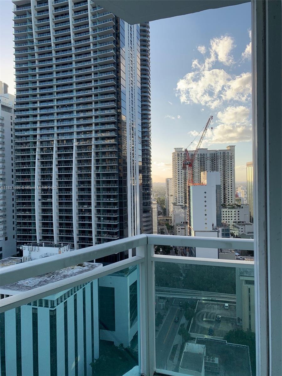 951 BRICKELL AVE # 2311
